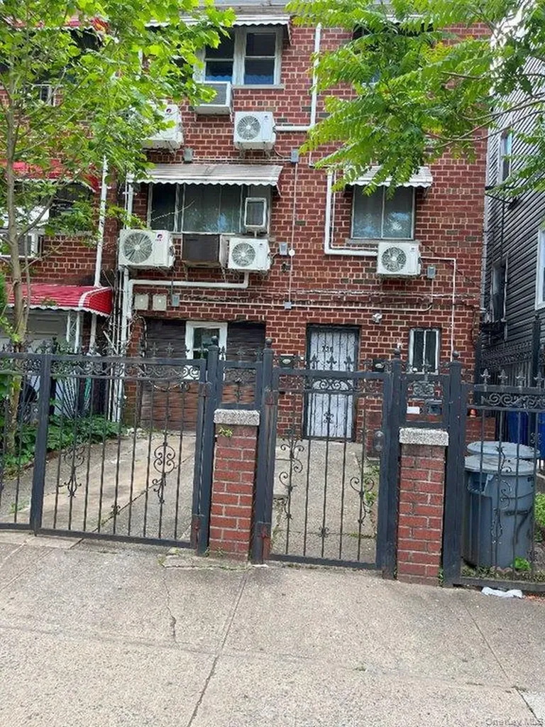 730 E 217 Street Bronx NY 10467