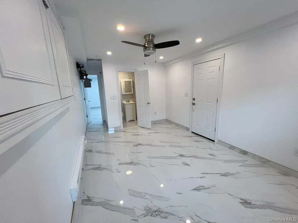 730 E 217 Street Bronx NY 10467
