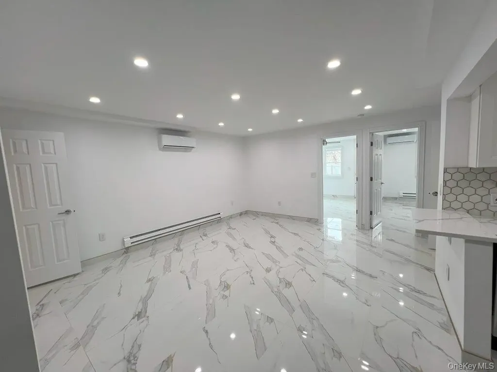 730 E 217 Street Bronx NY 10467