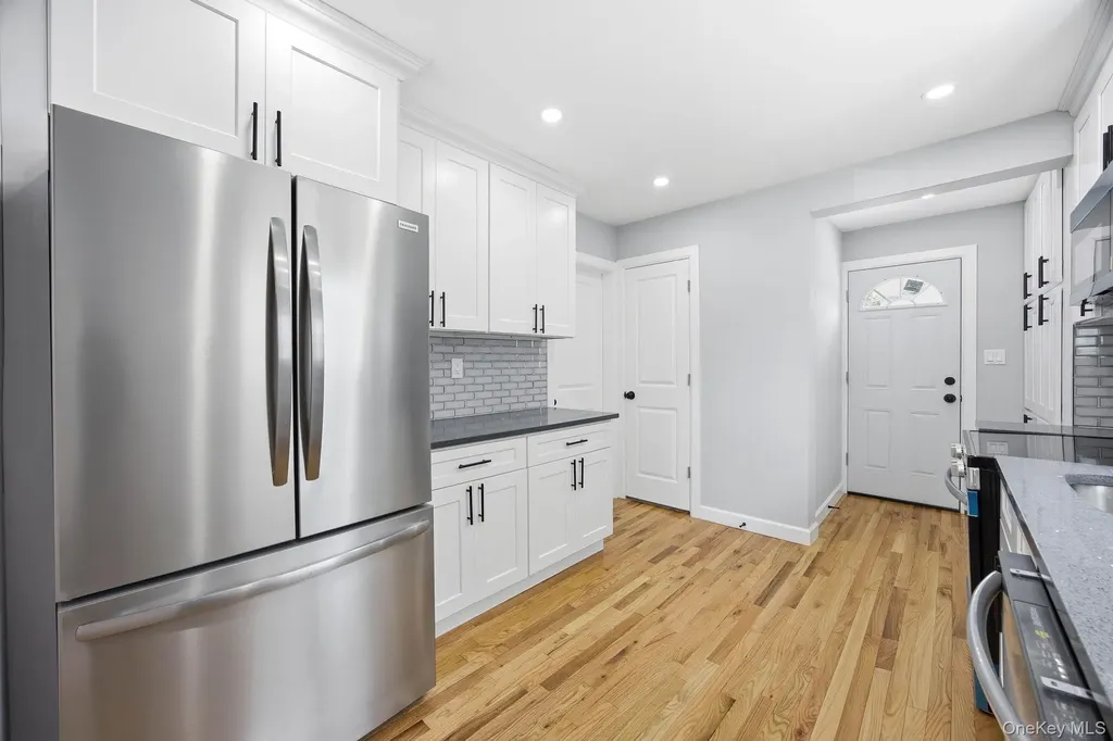 107 E Saint Marks Place Valley Stream NY 11580