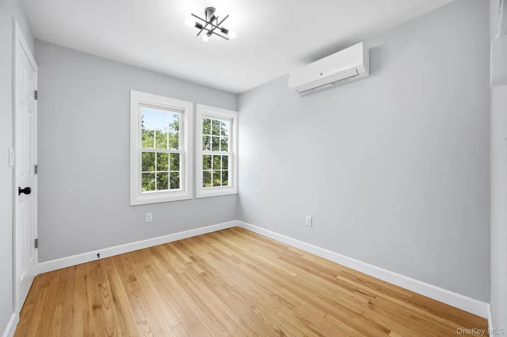 107 E Saint Marks Place Valley Stream NY 11580