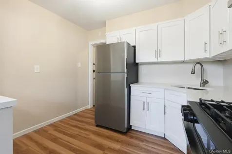 4060 Jerusalem Avenue Seaford NY 11783