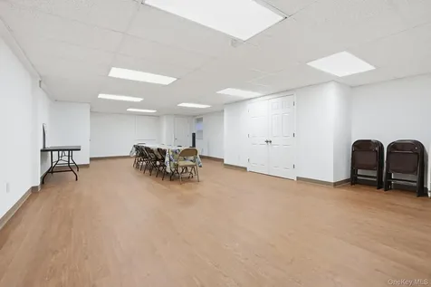 4060 Jerusalem Avenue Seaford NY 11783