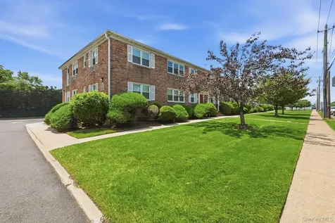 4060 Jerusalem Avenue Seaford NY 11783