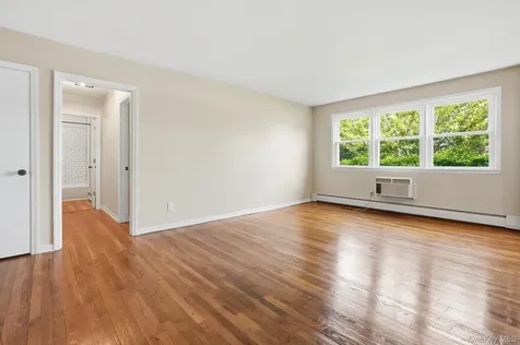 4060 Jerusalem Avenue Seaford NY 11783