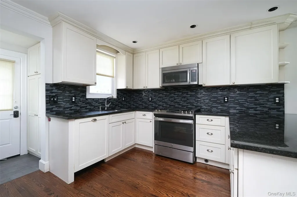94 Kensington Road Bronxville NY 10708