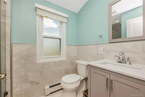 34 Ridge Road Farmingdale NY 11735