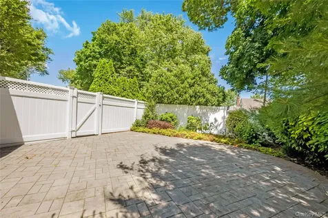 34 Ridge Road Farmingdale NY 11735