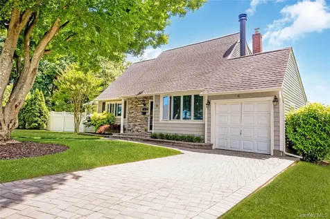 34 Ridge Road Farmingdale NY 11735