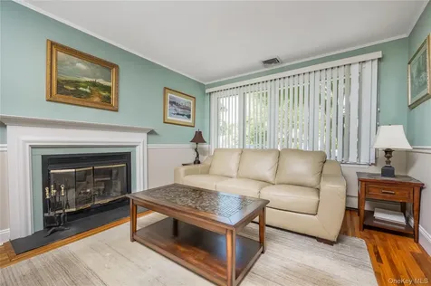 34 Ridge Road Farmingdale NY 11735