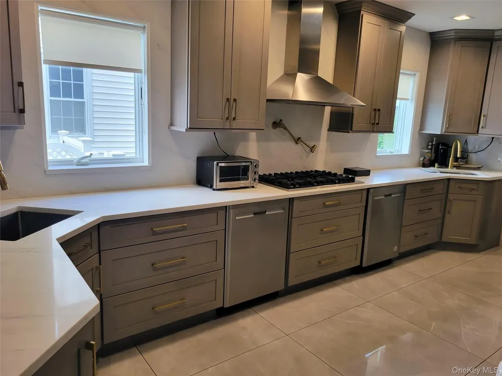 301 Linwood Avenue Cedarhurst NY 11516