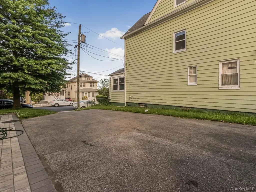 460 S 2nd Avenue Mount Vernon NY 10550