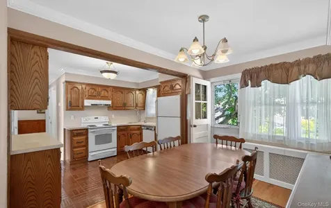 88 Philadelphia Avenue Massapequa Park NY 11762