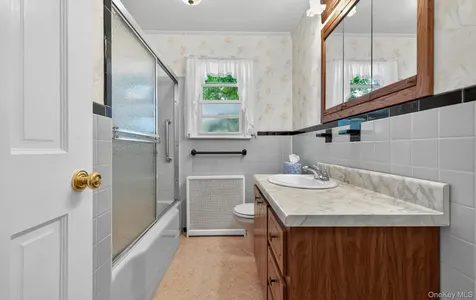 88 Philadelphia Avenue Massapequa Park NY 11762