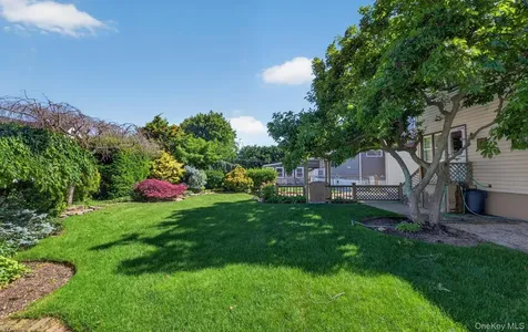 88 Philadelphia Avenue Massapequa Park NY 11762
