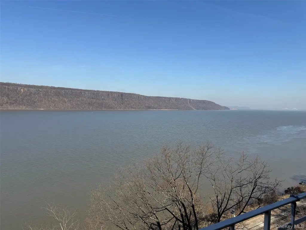 709 Waburton Avenue Yonkers NY 10701