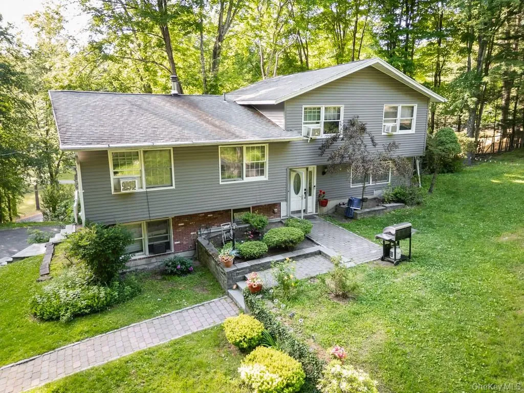 14 Englewood Terrace Mahopac NY 10541