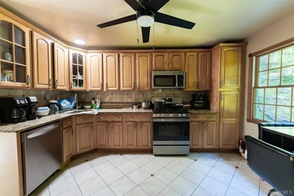 14 Englewood Terrace Mahopac NY 10541
