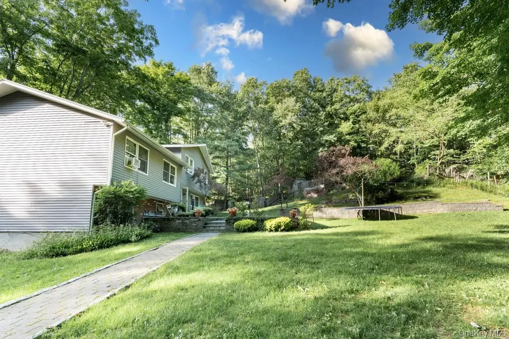 14 Englewood Terrace Mahopac NY 10541