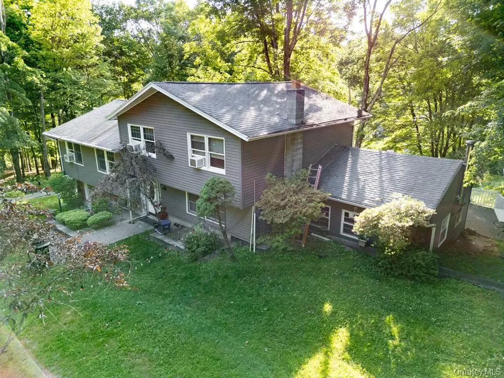 14 Englewood Terrace Mahopac NY 10541