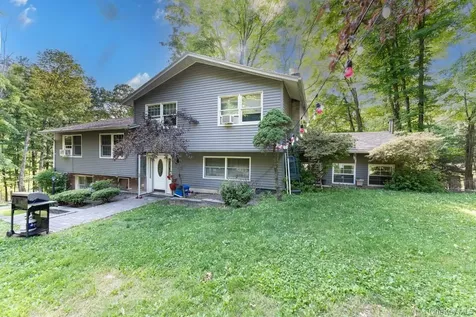 14 Englewood Terrace Mahopac NY 10541