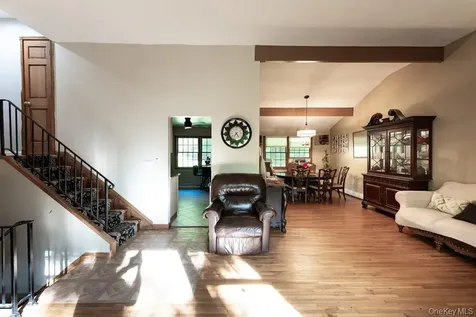 14 Englewood Terrace Mahopac NY 10541