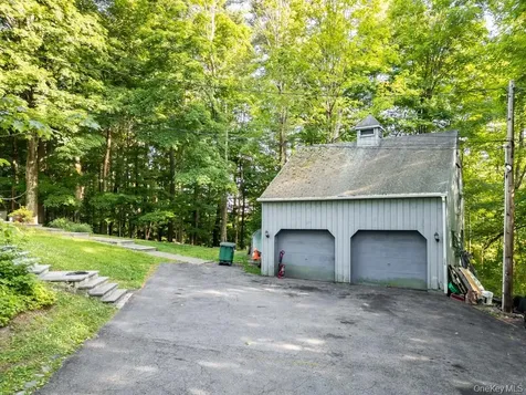 14 Englewood Terrace Mahopac NY 10541