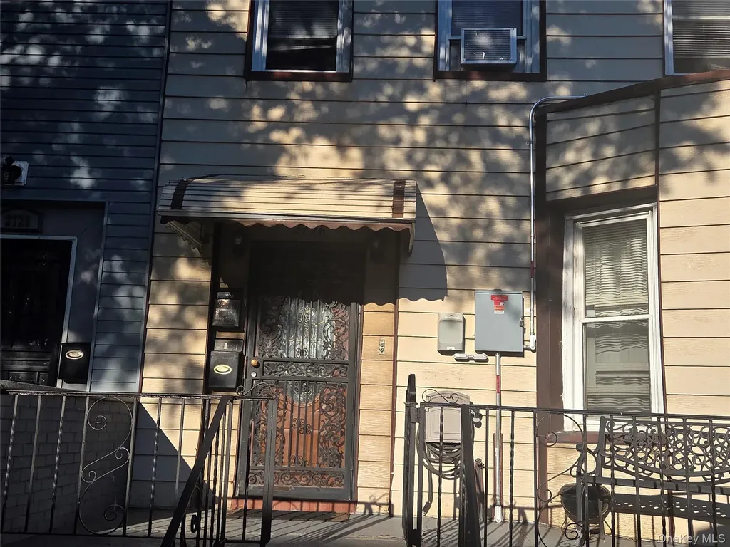 2726 Holland Avenue Bronx NY 10467