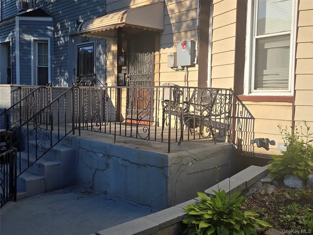 2726 Holland Avenue Bronx NY 10467