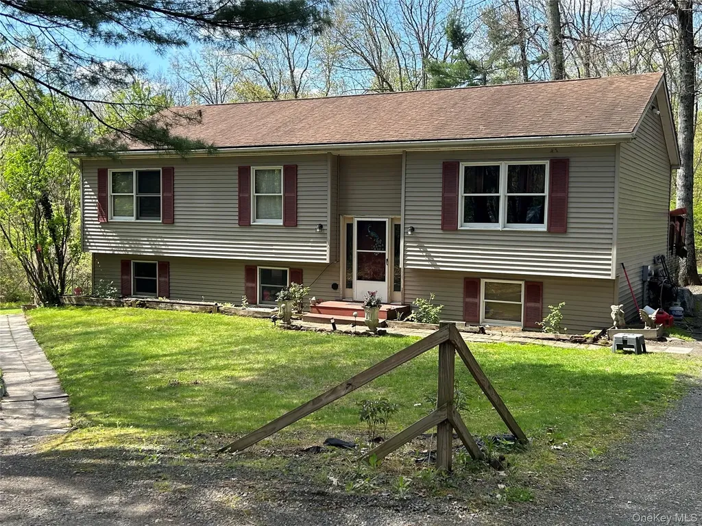 22 Pine Castle Drive Kerhonkson NY 12446