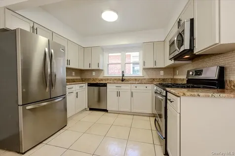 1183 Neill Avenue Bronx NY 10461