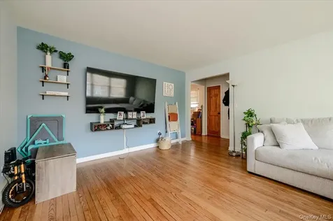 1183 Neill Avenue Bronx NY 10461