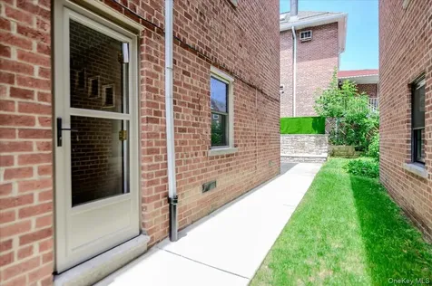 1183 Neill Avenue Bronx NY 10461