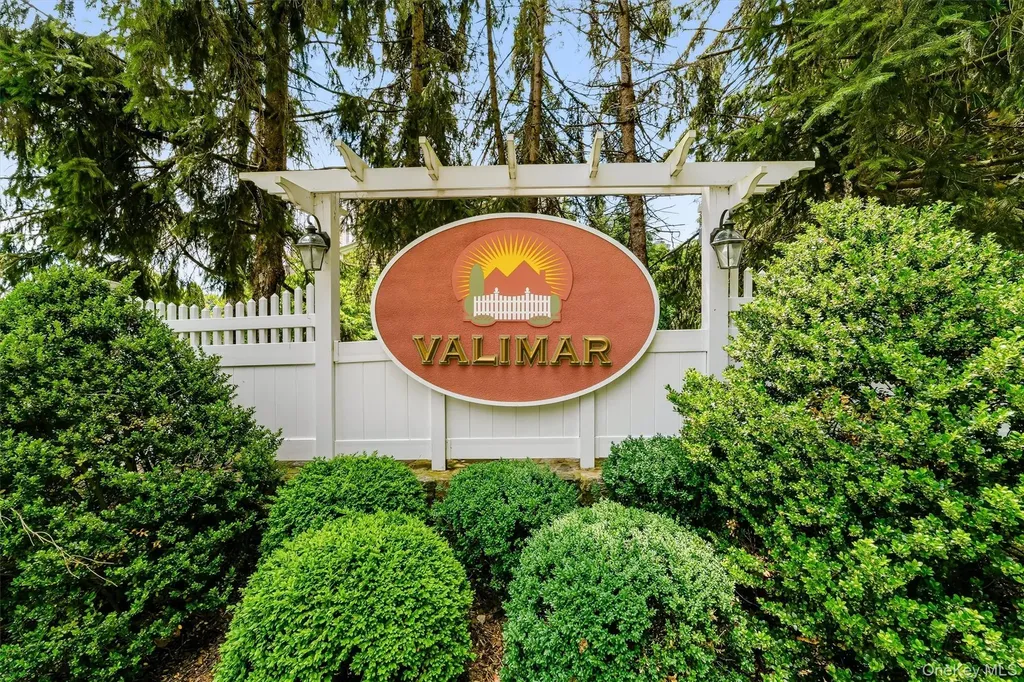 151 Classic Court White Plains NY 10603