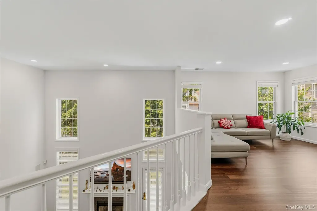 151 Classic Court White Plains NY 10603