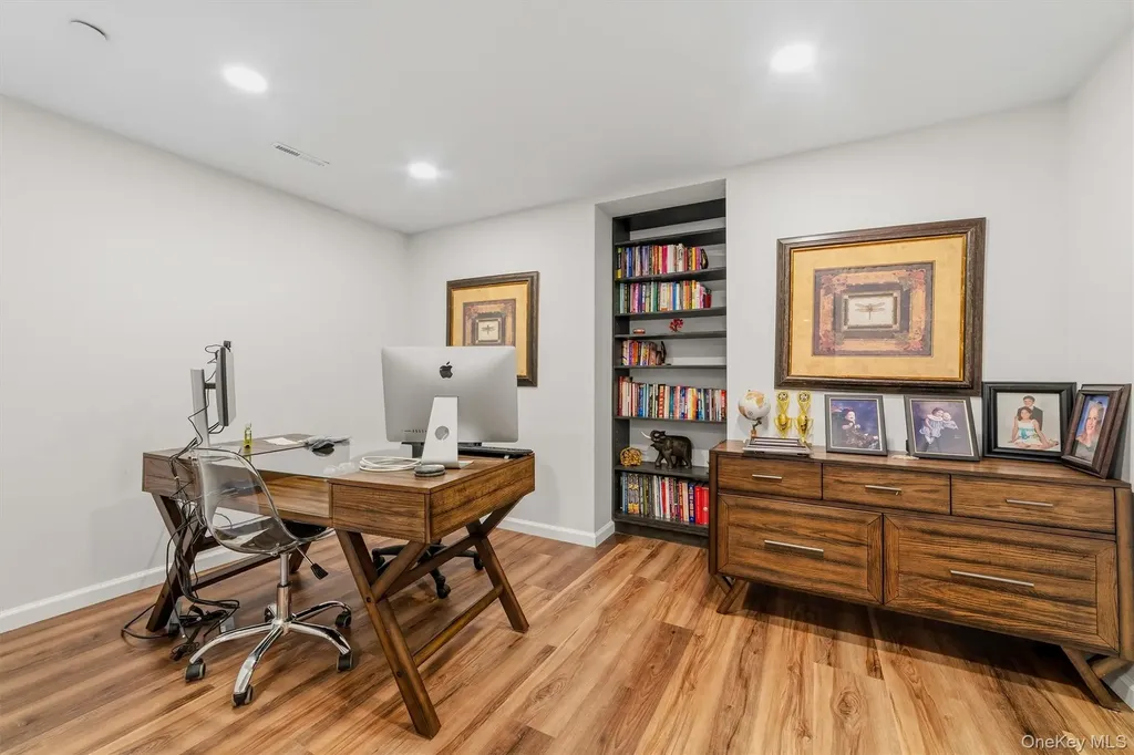 151 Classic Court White Plains NY 10603