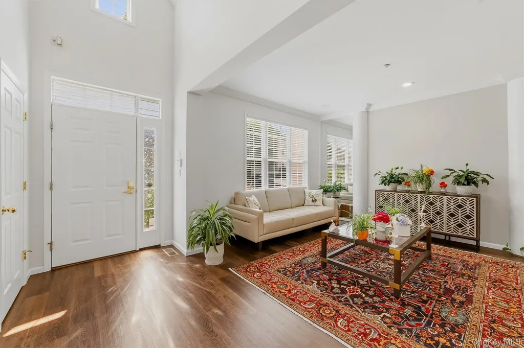 151 Classic Court White Plains NY 10603