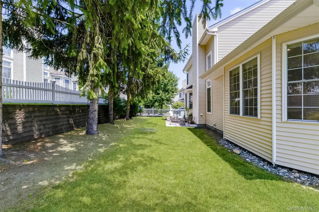 151 Classic Court White Plains NY 10603