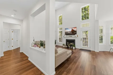 151 Classic Court White Plains NY 10603