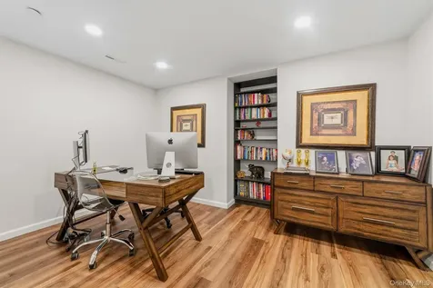 151 Classic Court White Plains NY 10603