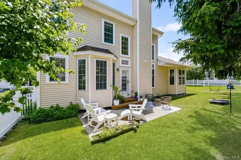151 Classic Court White Plains NY 10603