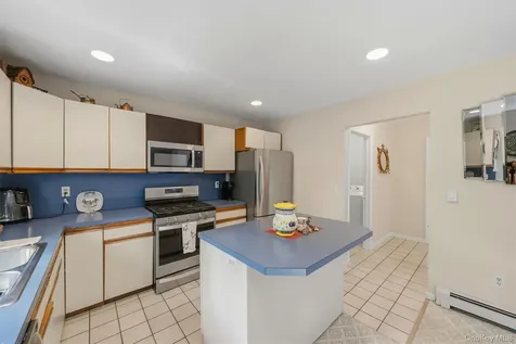 842 Route 284 Westtown NY 10998