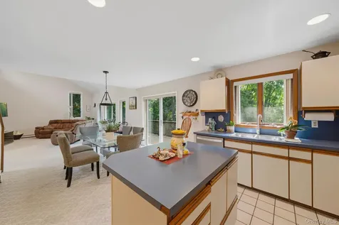 842 Route 284 Westtown NY 10998