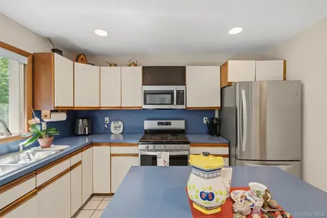 842 Route 284 Westtown NY 10998