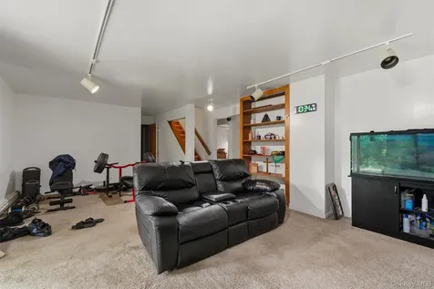 842 Route 284 Westtown NY 10998