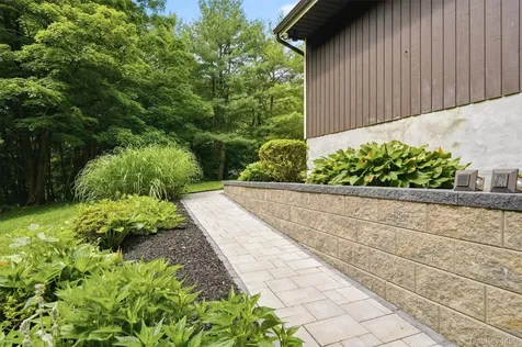 842 Route 284 Westtown NY 10998