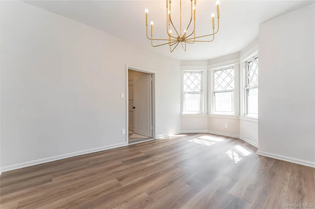 486 Oxford Road Cedarhurst NY 11516