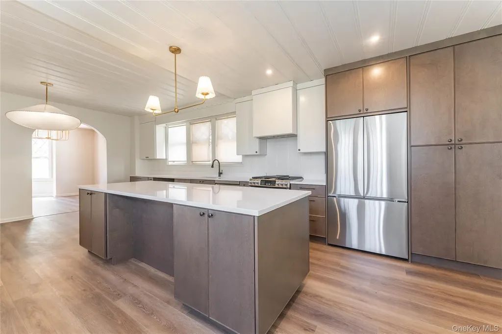 486 Oxford Road Cedarhurst NY 11516