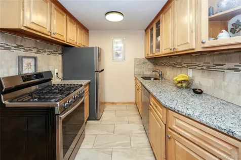 156 Jervis Avenue Farmingdale NY 11735