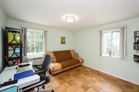 156 Jervis Avenue Farmingdale NY 11735